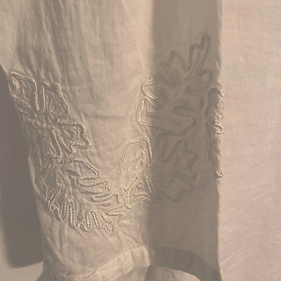 Elegant White Embroidered Women's Coverup - Picture 4 of 6